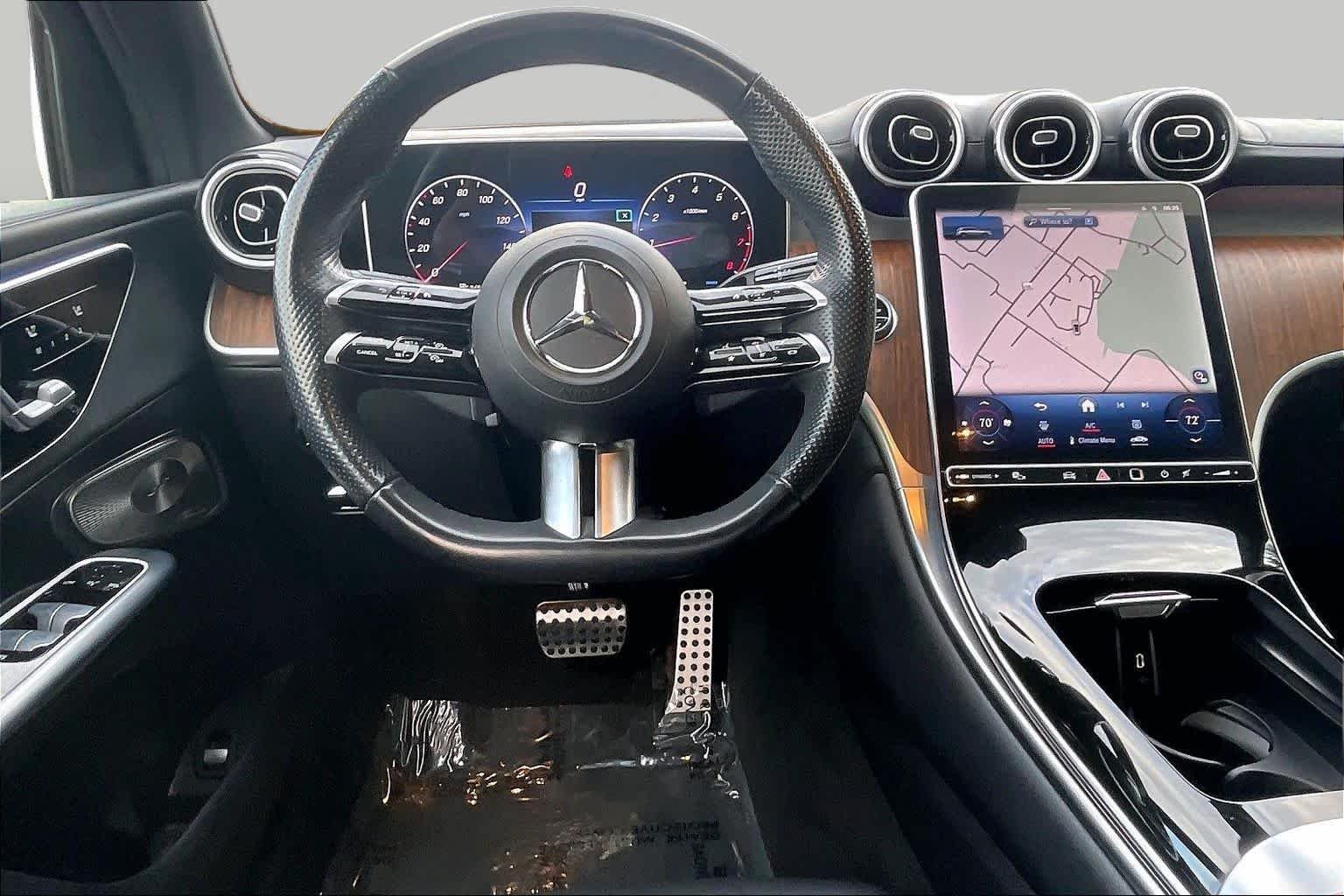 Used 2023 Nautical Blue Metallic Mercedes-Benz GLC 300 image 6