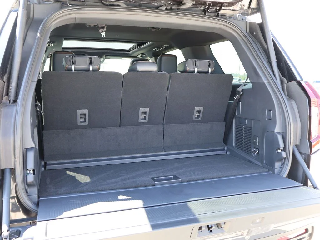 New 2026 Dark Matter Gray Metallic Ford Tremor® image 17