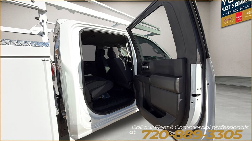 New 2025 Summit White Chevrolet WT image 18
