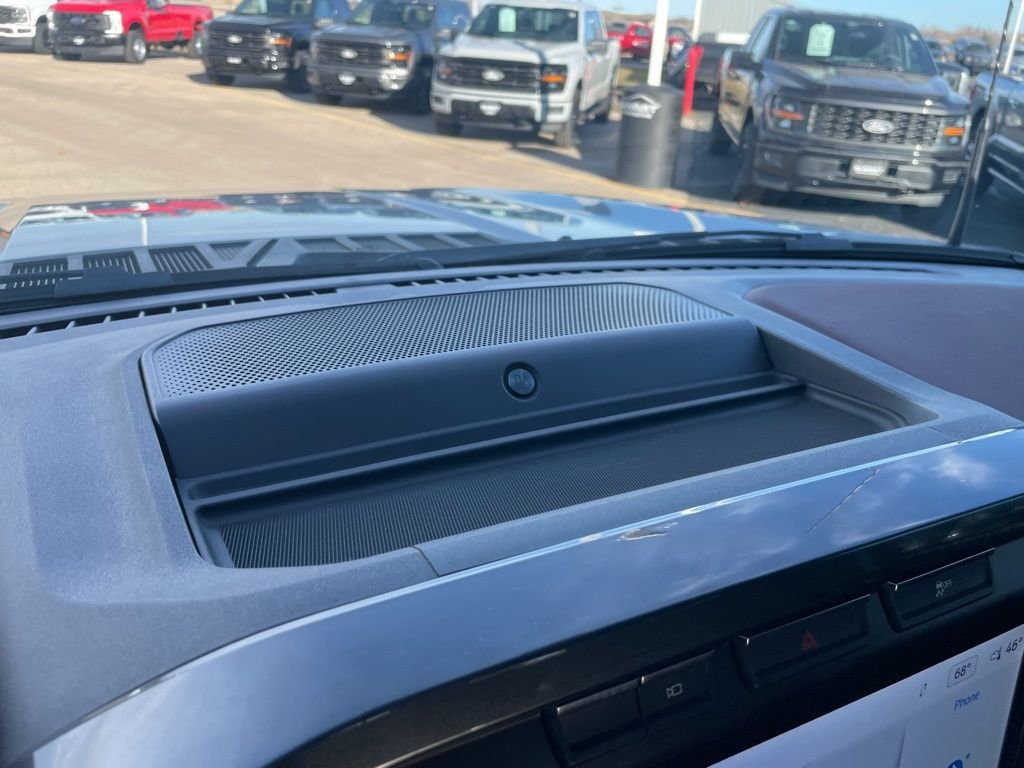 Used 2022 Silver Ford Lariat image 51