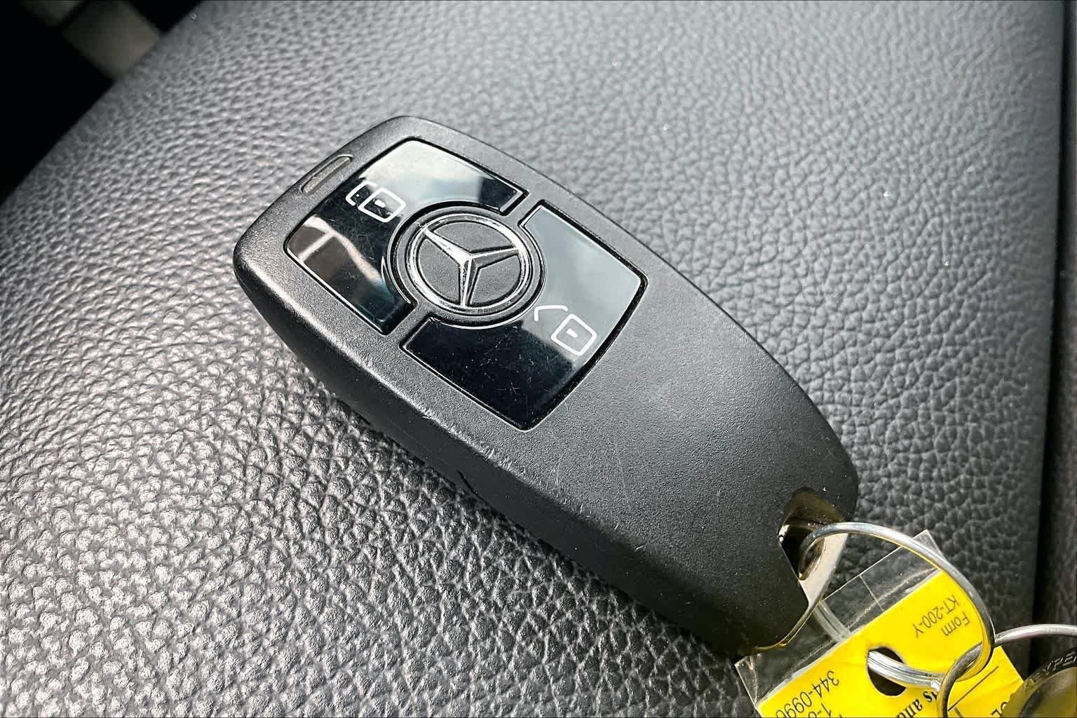 Used 2022 Obsidian Black Metallic Mercedes-Benz  image 15