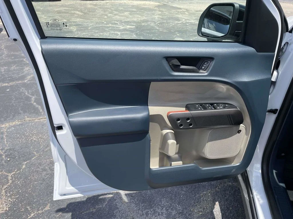 New 2026 Oxford White Ford Lariat® image 15