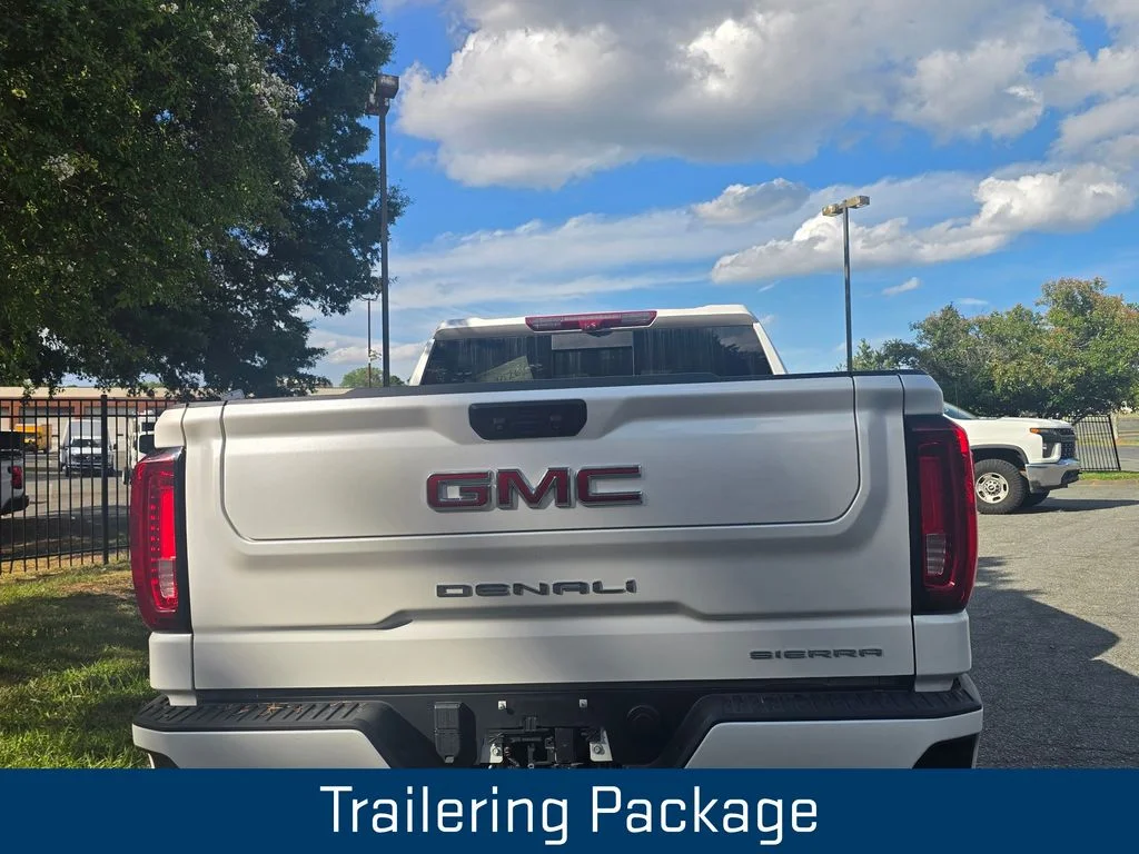Used 2023 White GMC Denali image 5