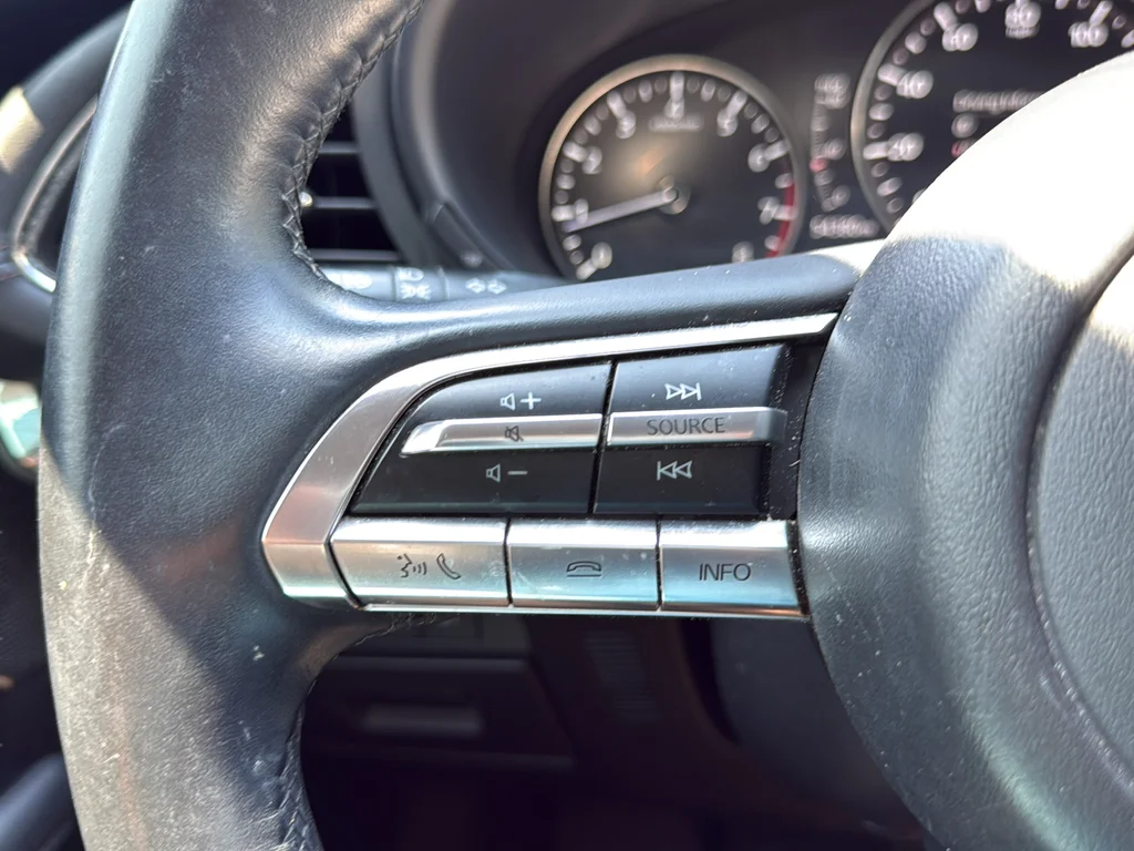 Used 2019 Red Mazda Preferred image 16