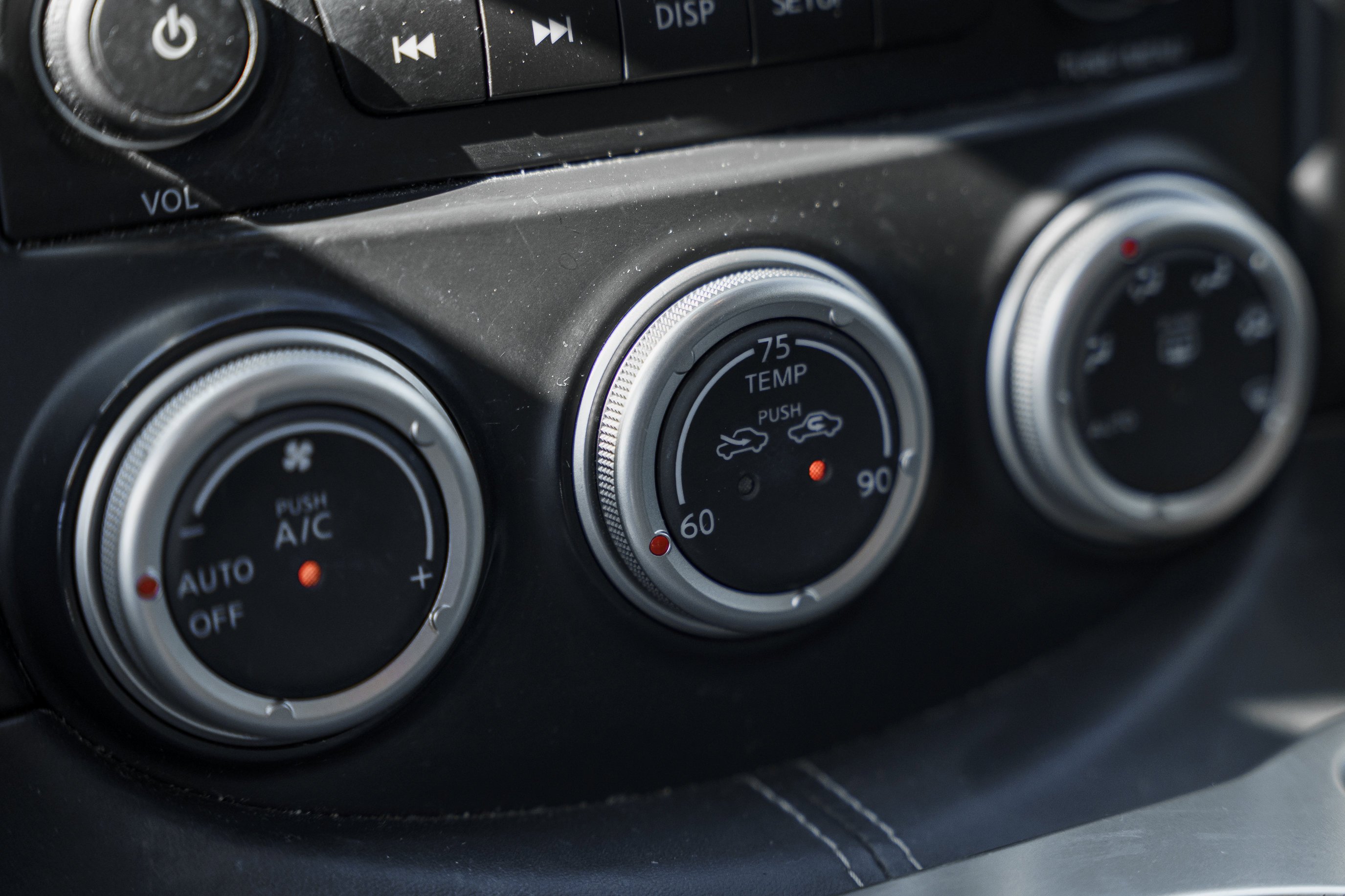 Used 2016 Pearl White Nissan Sport image 11