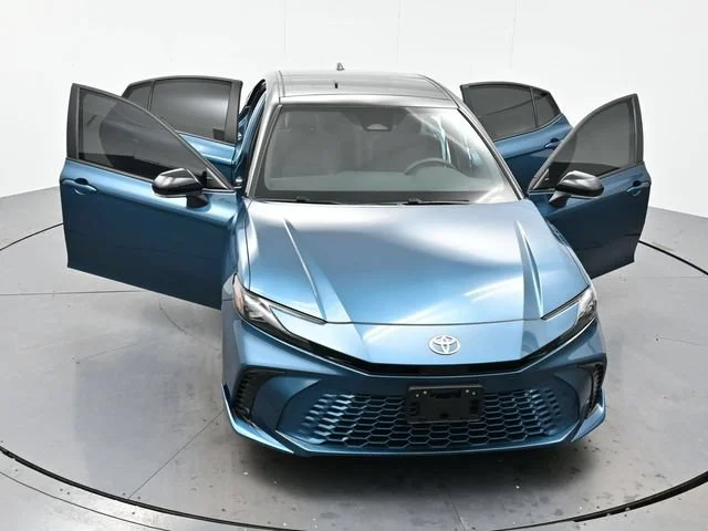 Used 2025 Ocean Gem/midnight Black Metallic Toyota LE image 43