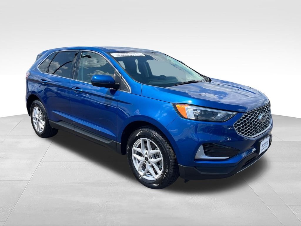 Used 2024 Blue Ford SEL image 7