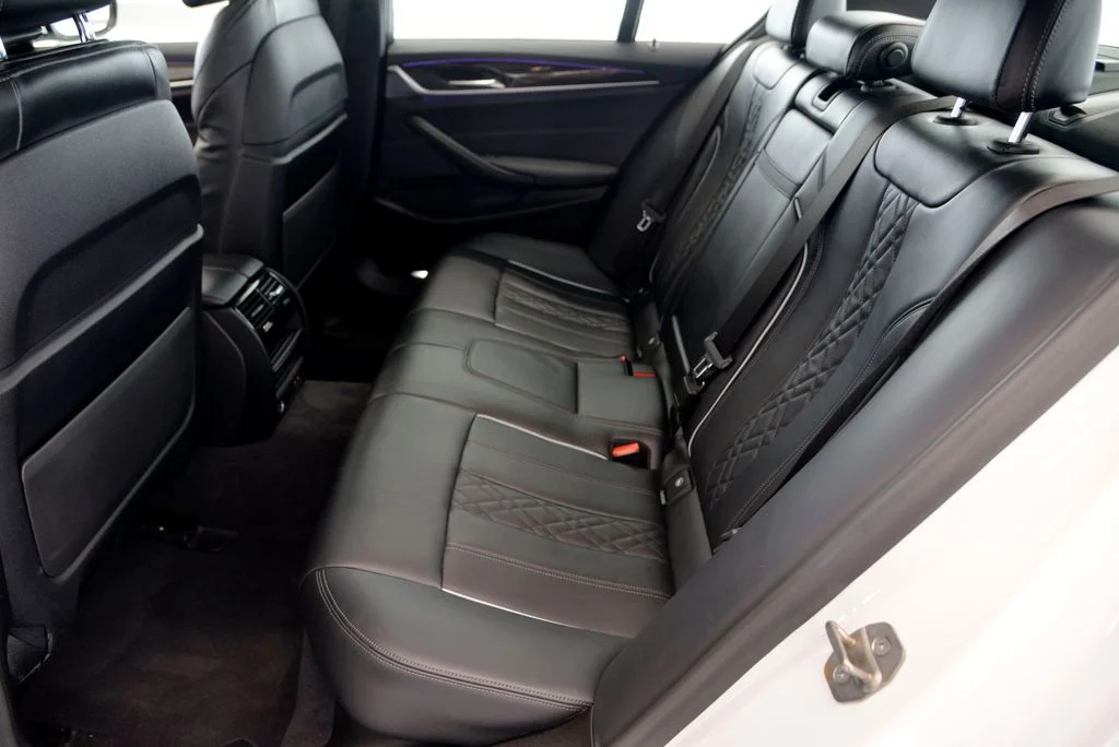 Used 2021 White BMW 530e iPerformance image 28
