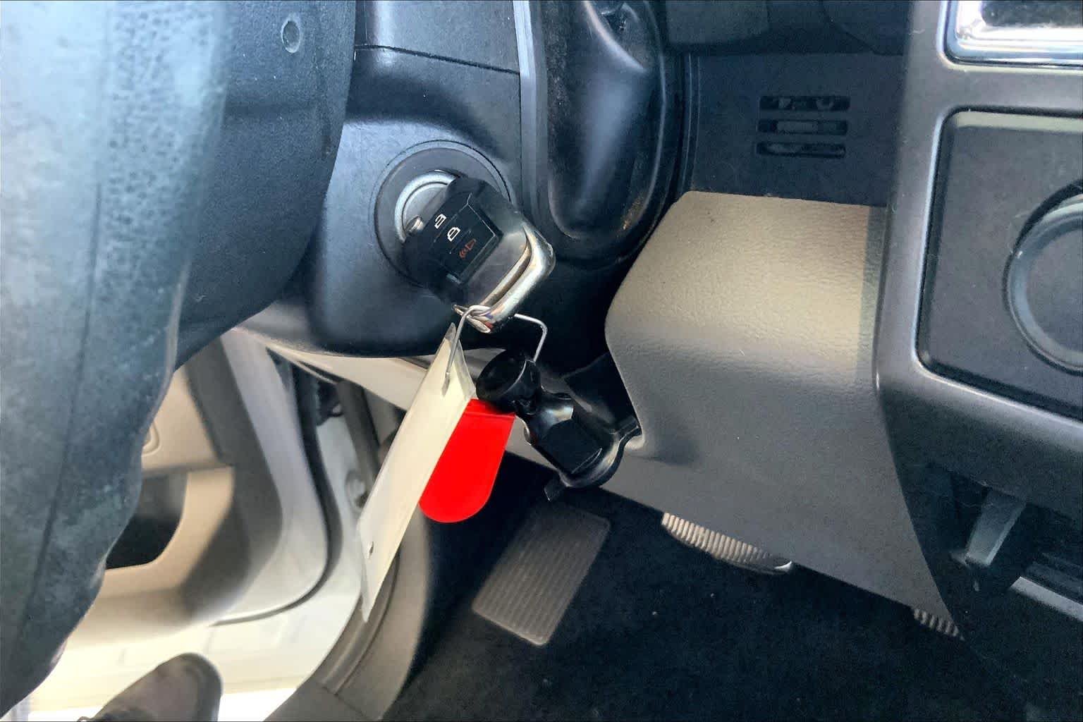 Used 2018 Oxford White Ford XLT image 13