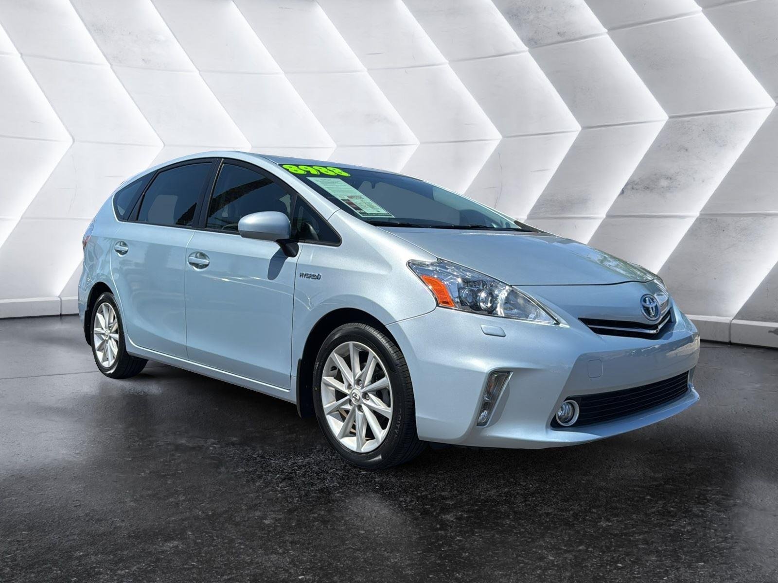 2012 Toyota Prius v Five