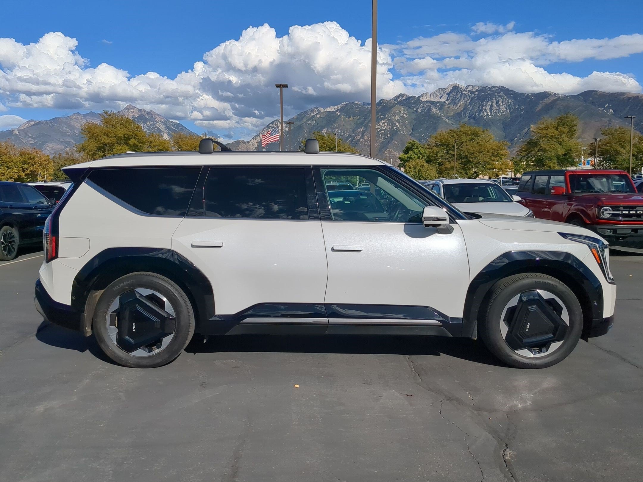 Used 2024 Kia EV9 Land with VIN KNDADFS56R6026441 for sale in Sandy, UT