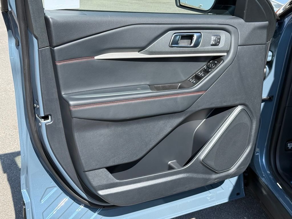 New 2027 Vapor Blue Metallic Ford ST-Line image 14