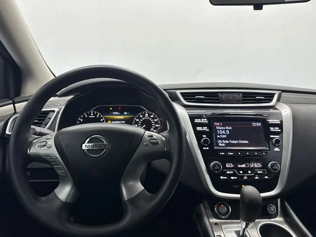 Used 2016 Cayenne Red Metallic Nissan S image 3