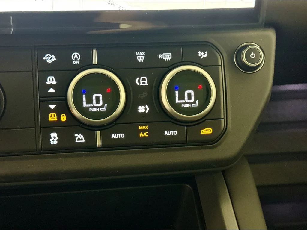 New 2026 Fuji White Land Rover X-Dynamic SE image 16