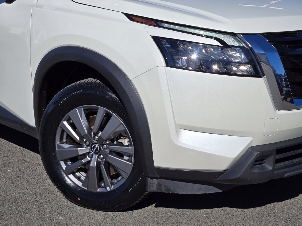 Certified Used 2024 Pearl White Tri-Coat Nissan SV image 11