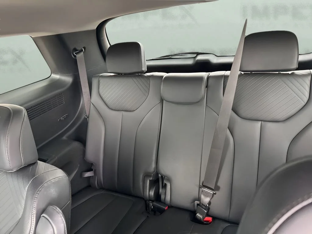 Used 2025 Charcoal Hyundai SEL image 31
