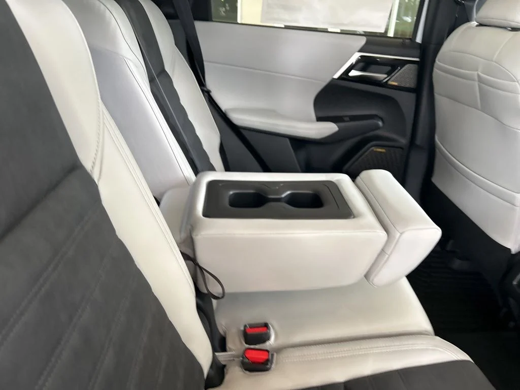 New 2026 White Mitsubishi SE 1.5T 2WD image 28