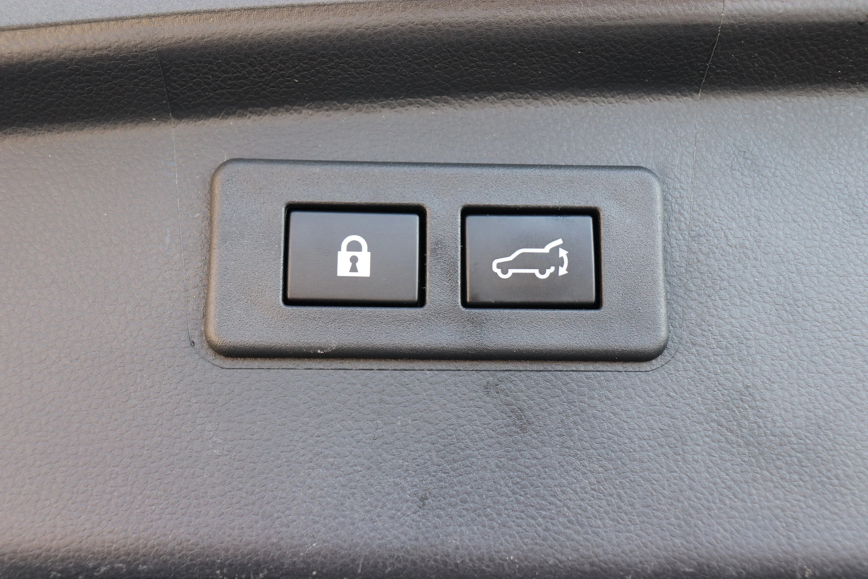 Used 2022 Silver Subaru Limited XT image 11