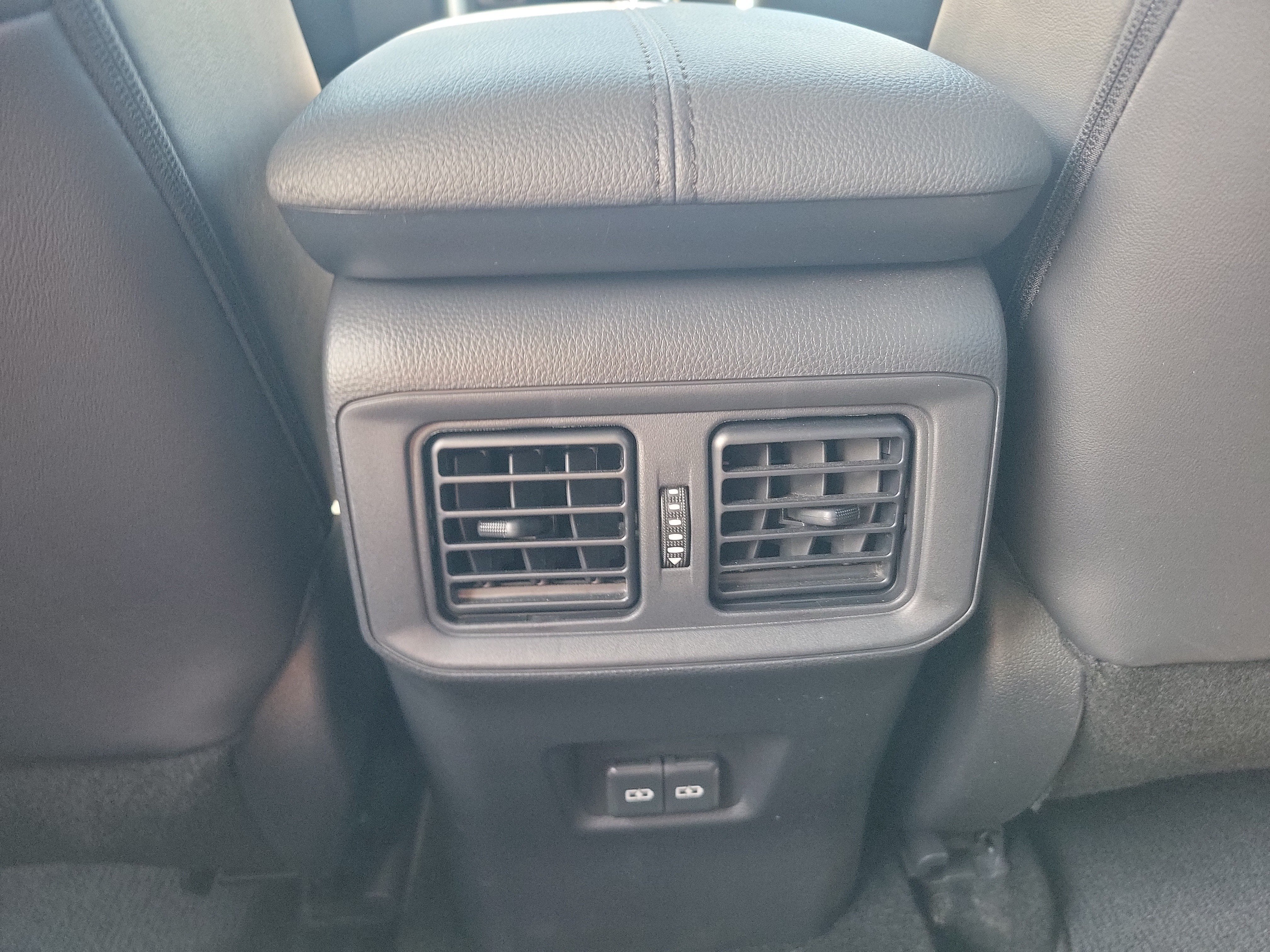 Used 2024 Pearl Toyota XLE Premium image 11