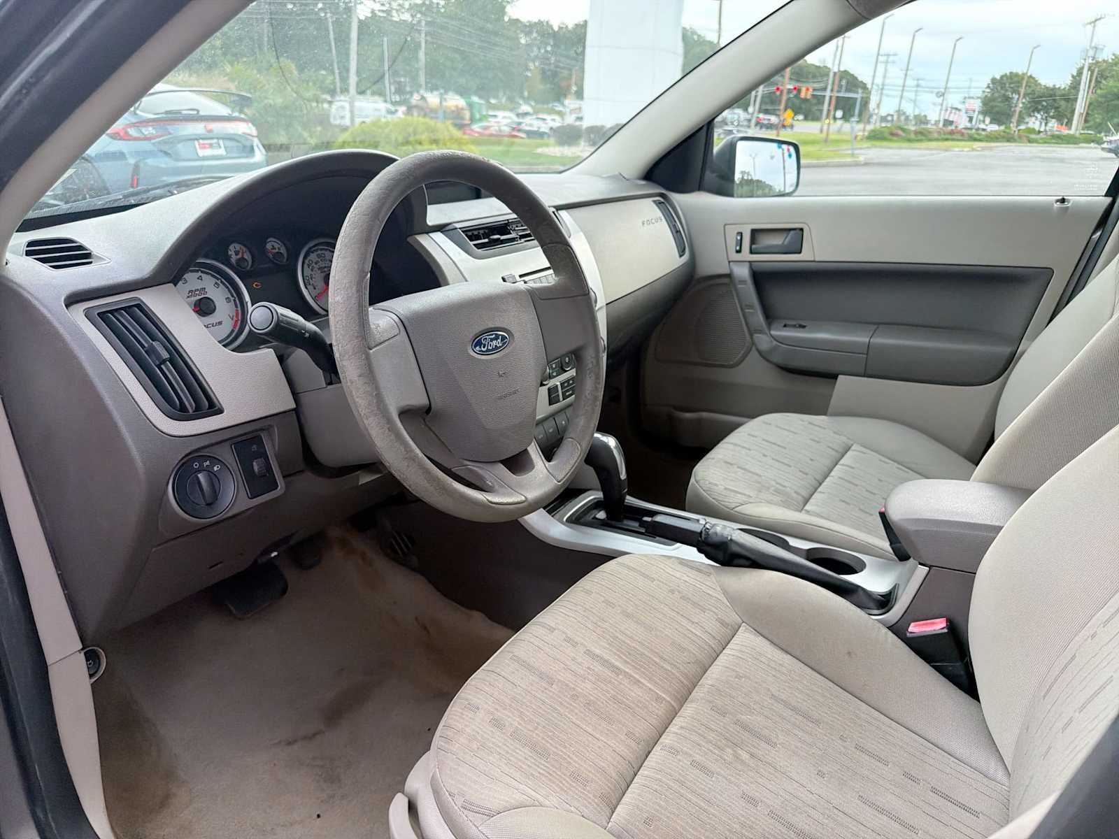 Used 2010 Sterling Grey Metallic Ford SE image 10