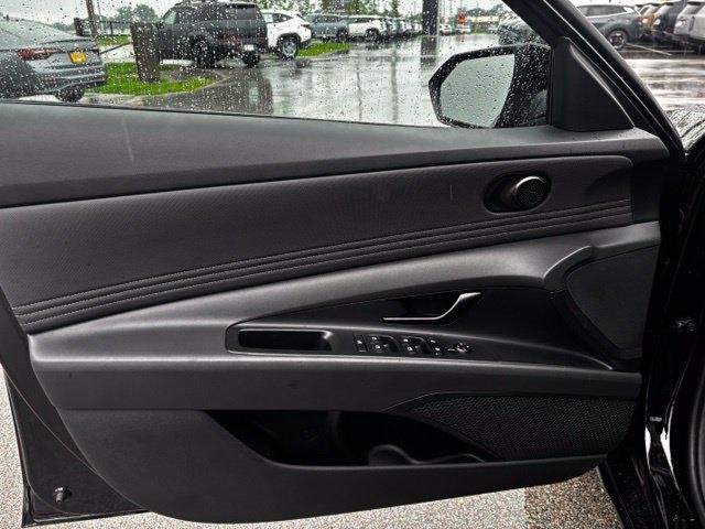 New 2026 Black Hyundai SEL Sport image 11
