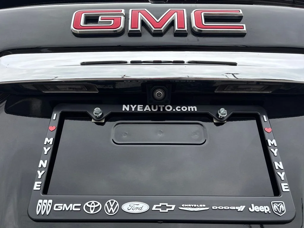 Used 2024 Black GMC SLT image 45