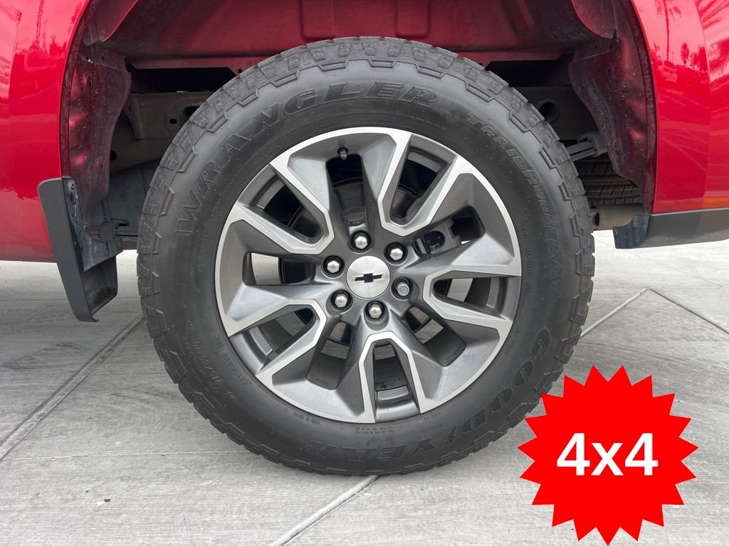 Used 2022 Red Chevrolet RST image 19