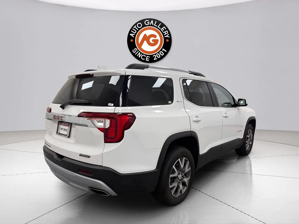 Used 2023 White GMC SLT image 3