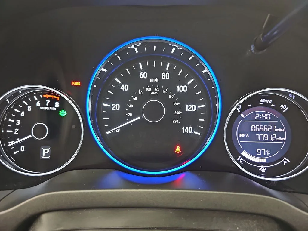 Used 2018 Silver Honda LX image 24