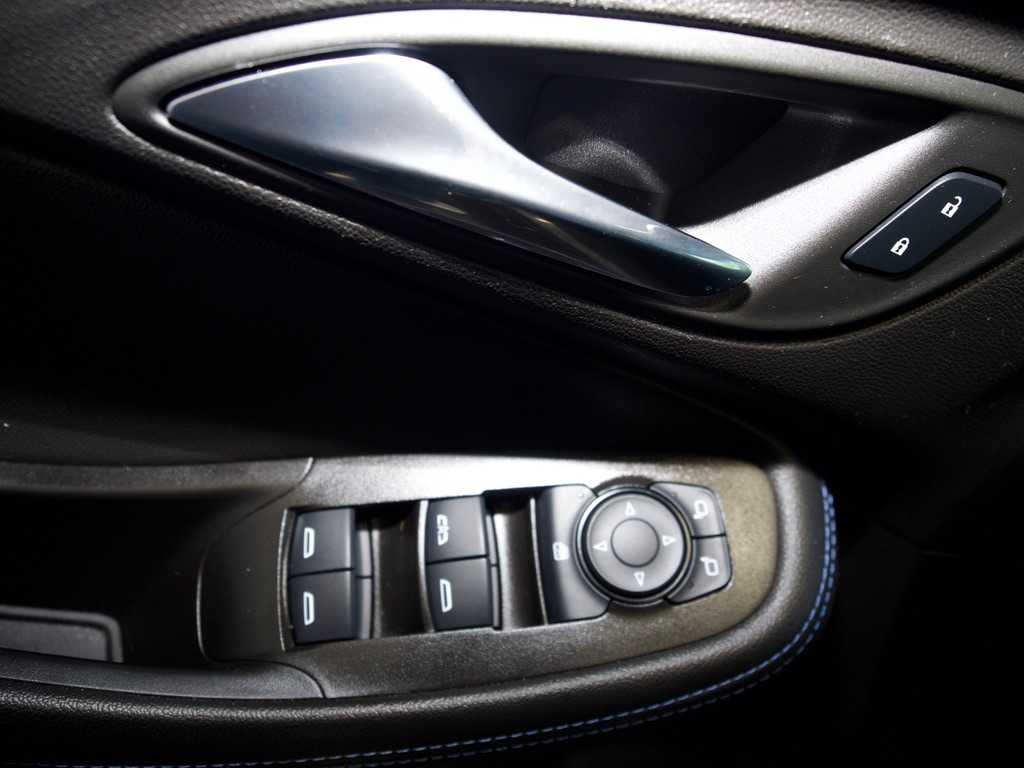 2025 Buick Encore GX Sport Touring - Photo 16