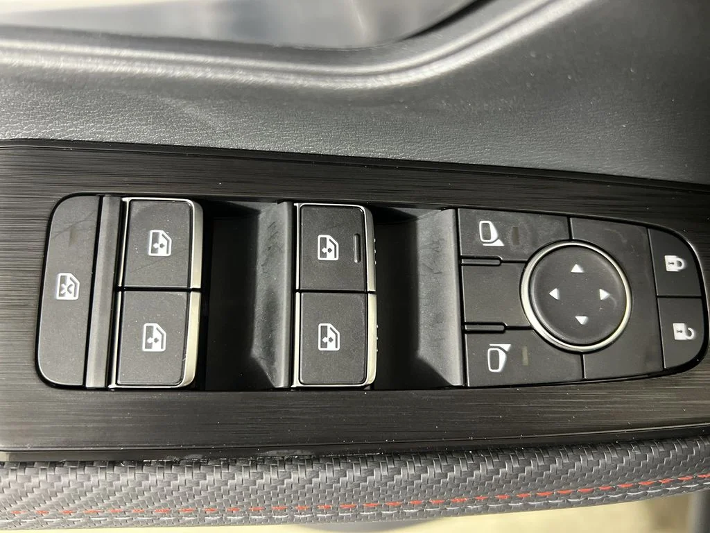 2025 Nissan Kicks SR AWD - Photo 15