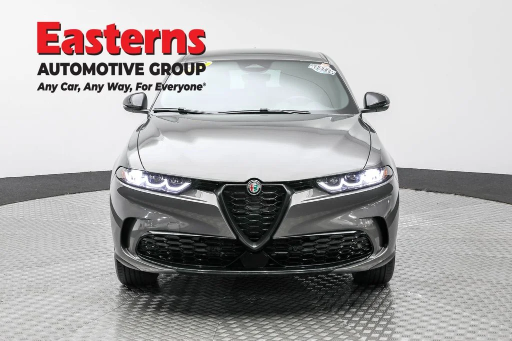 Used 2024 Gray Alfa Romeo Sprint image 2