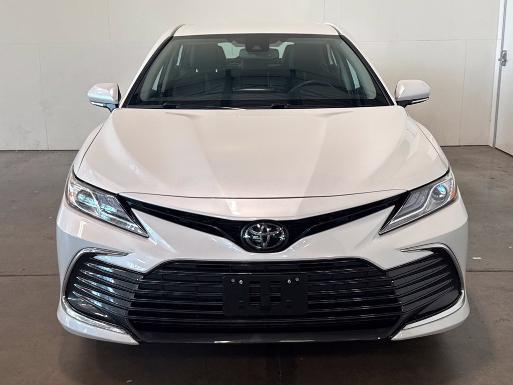 Used 2023 Beige Toyota XLE image 4