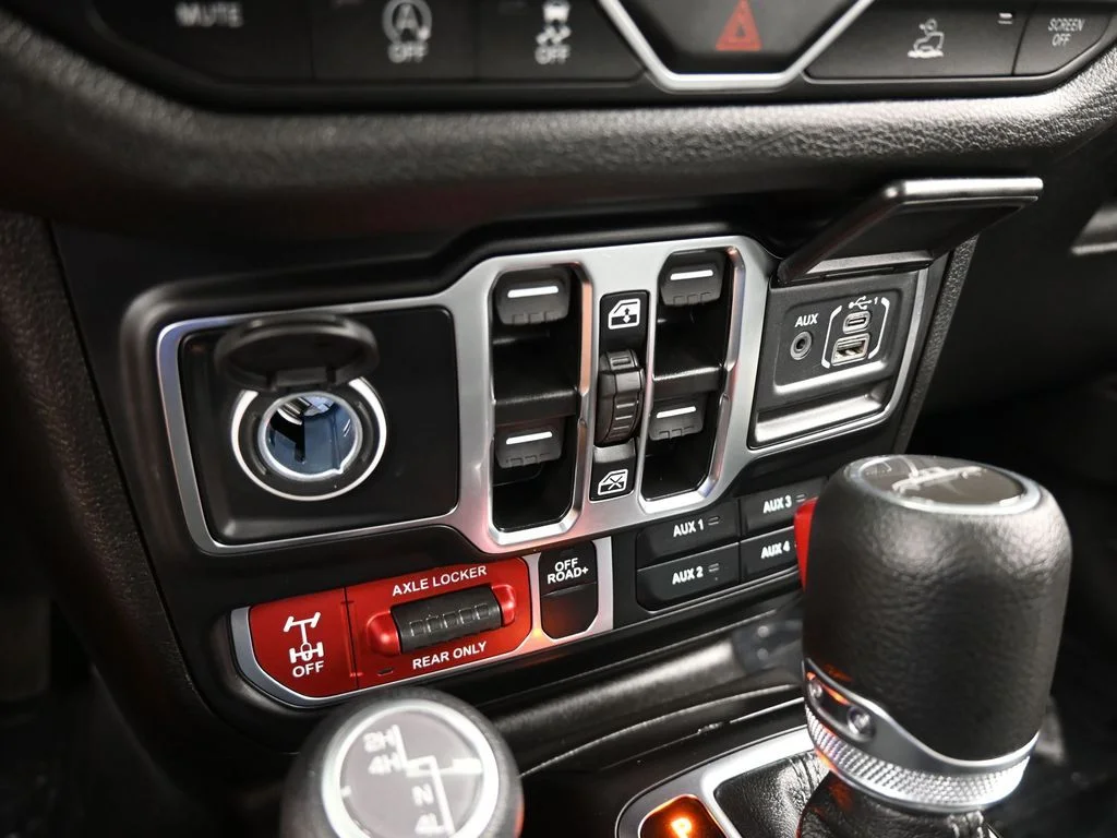 2024 Jeep Gladiator Willys - Photo 24