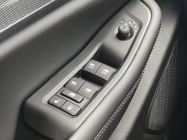 New 2026 Baltic Gray Metallic Clear-Coat Exterior Paint Jeep Laredo image 28