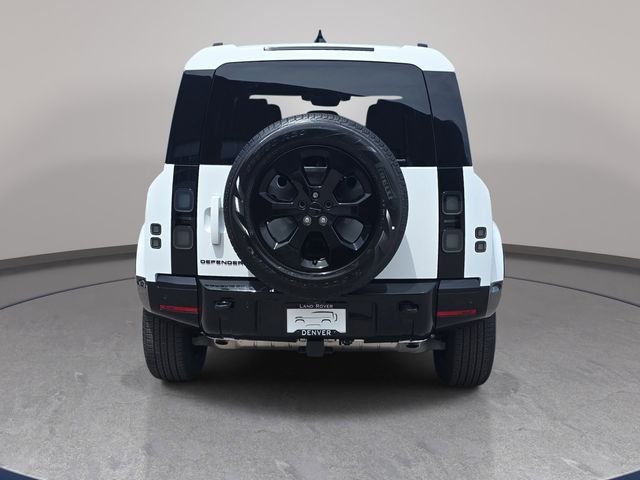 Used 2026 White Land Rover X-Dynamic SE image 6