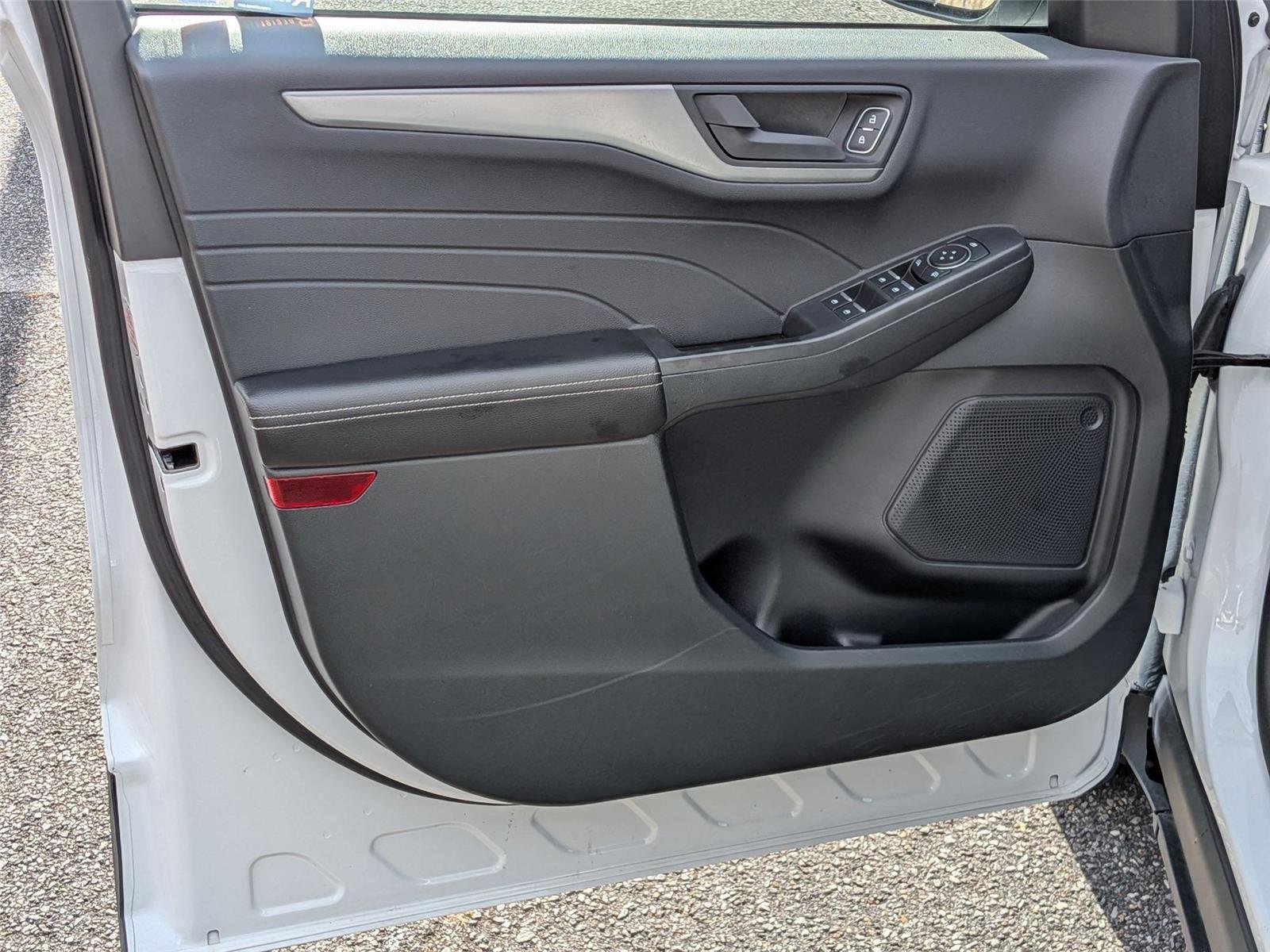 Used 2025 Oxford White Ford Active image 31