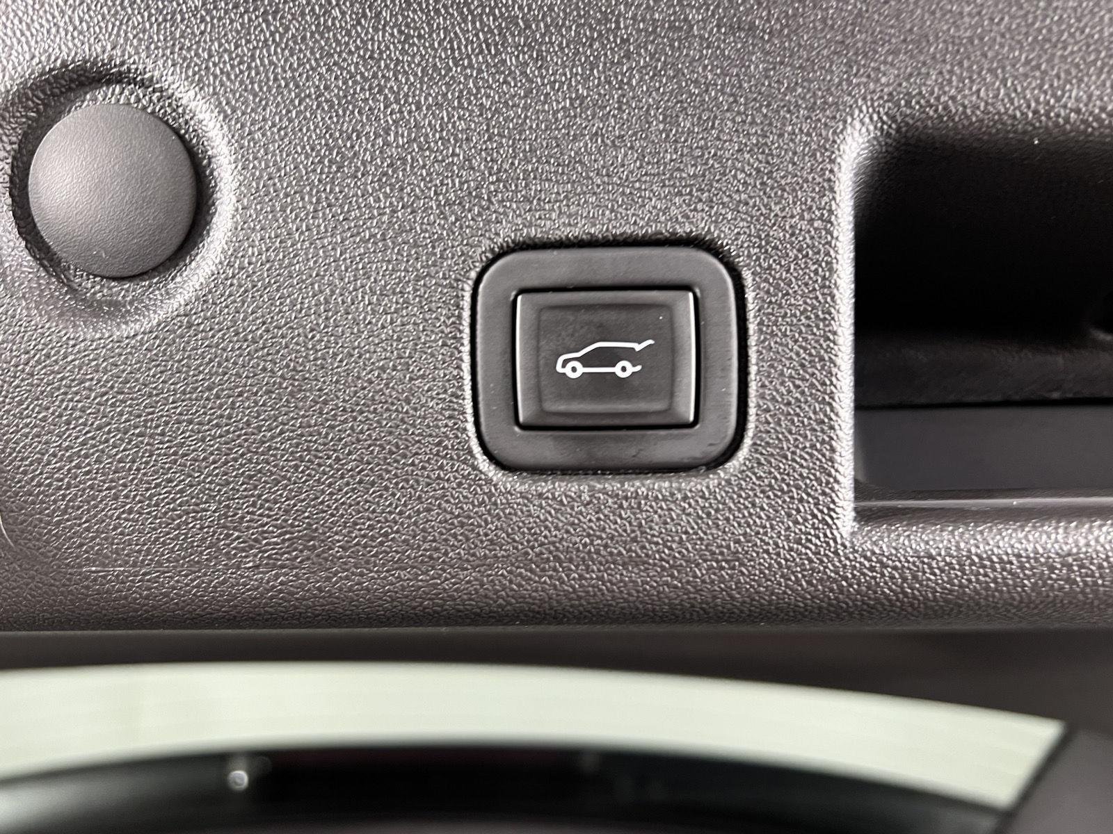Used 2024 Mosaic Black Metallic Chevrolet LT image 28