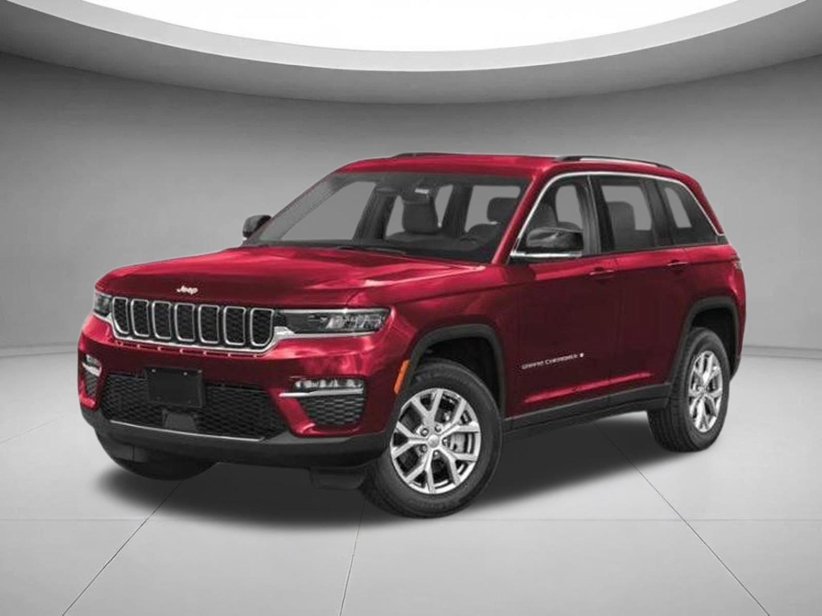 Used 2023 Diamond Black Crystal Pearlcoat Jeep Limited image 1