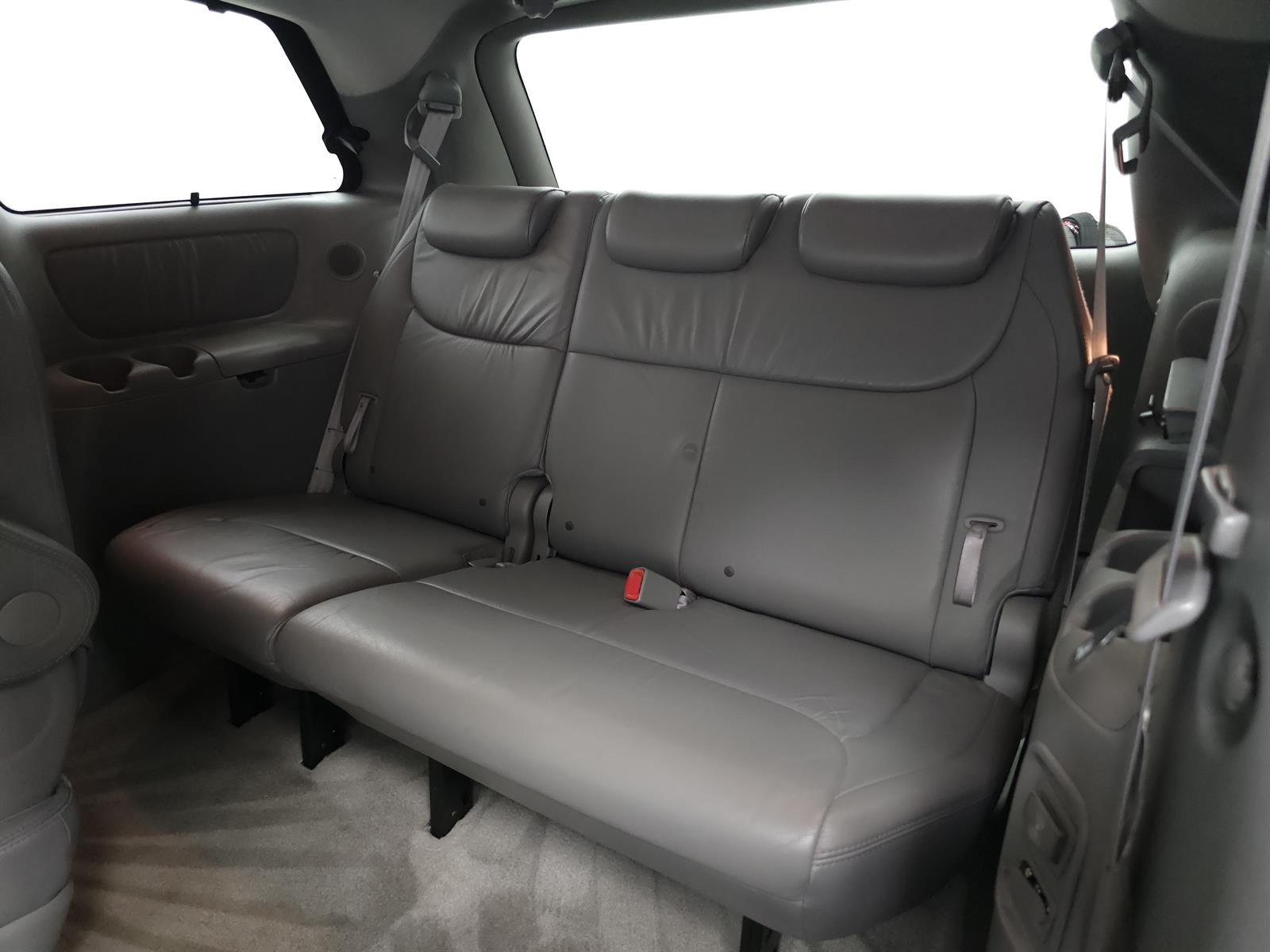Used 2006 Silver Toyota XLE Limited image 6