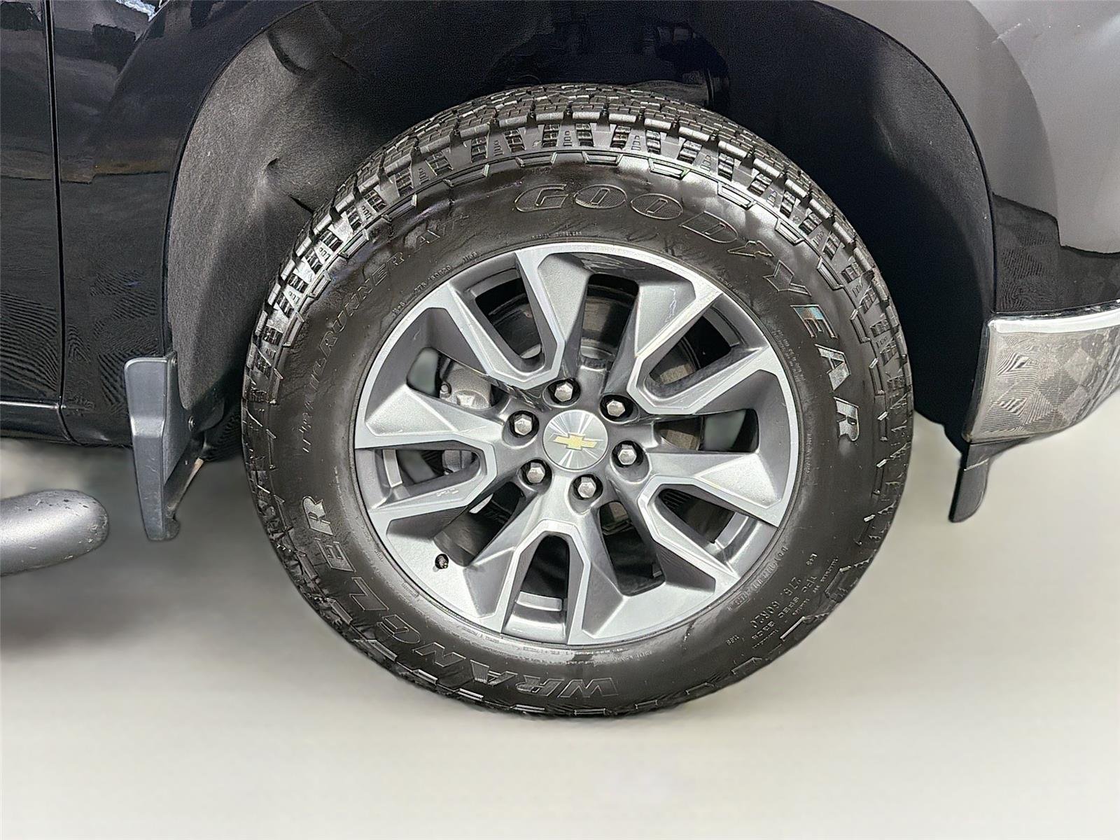 Used 2024 Black Chevrolet LT (2FL) image 37