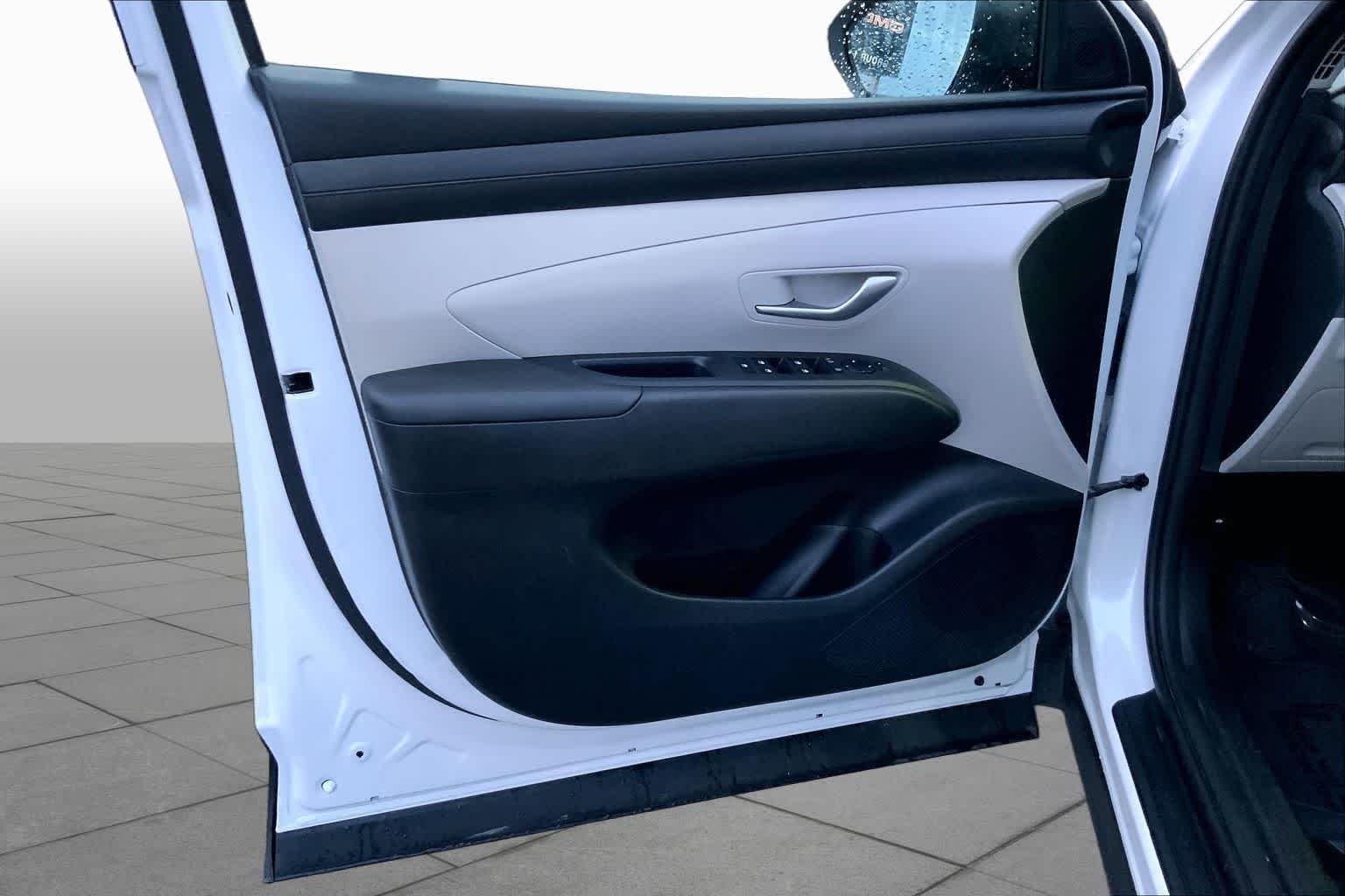 Used 2025 Serenity White Pearl Hyundai SEL image 21