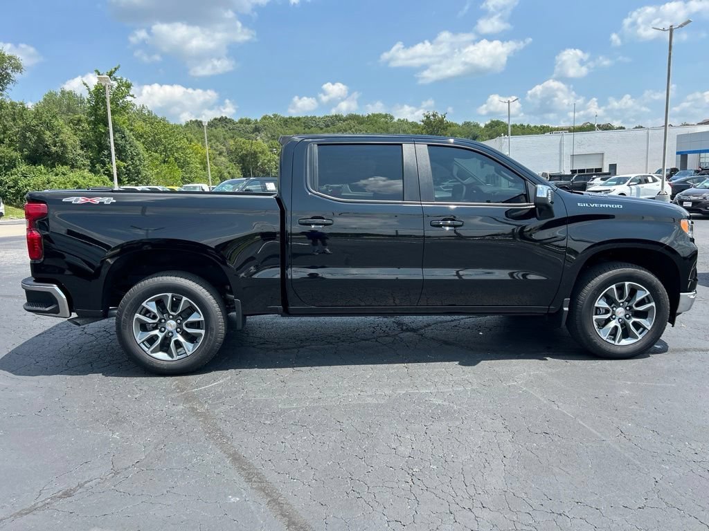 New 2026 Black Chevrolet LT image 4