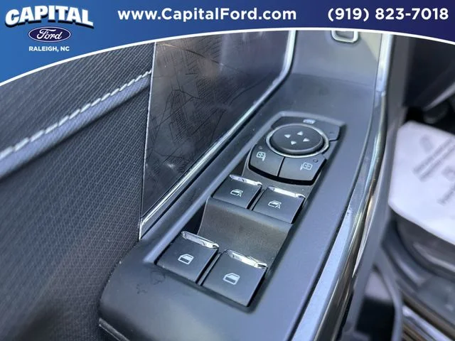 Used 2023 Black Ford XLT image 21