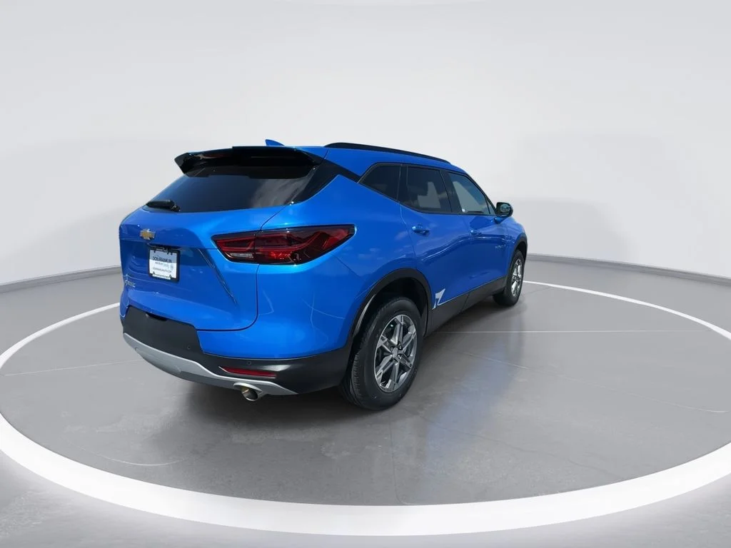 Used 2024 Blue Chevrolet LT image 7