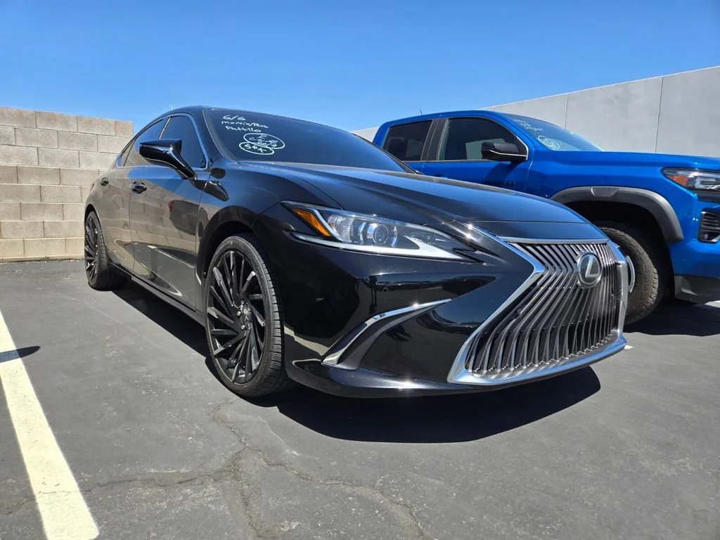 Used 2019 Obsidian Lexus ES 350 image 1