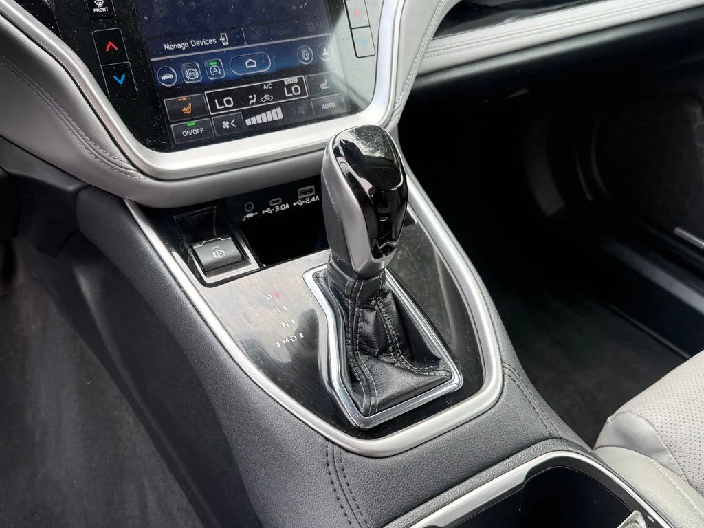 Used 2024 Ice Silver Metallic Subaru Limited image 17