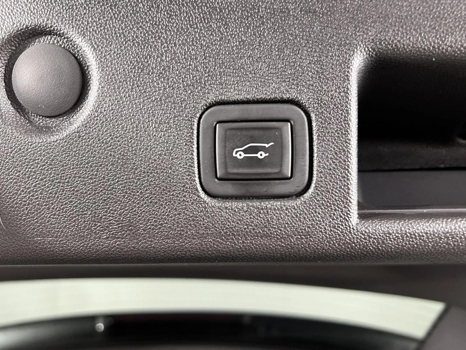 Used 2024 Mosaic Black Metallic Chevrolet LT image 28