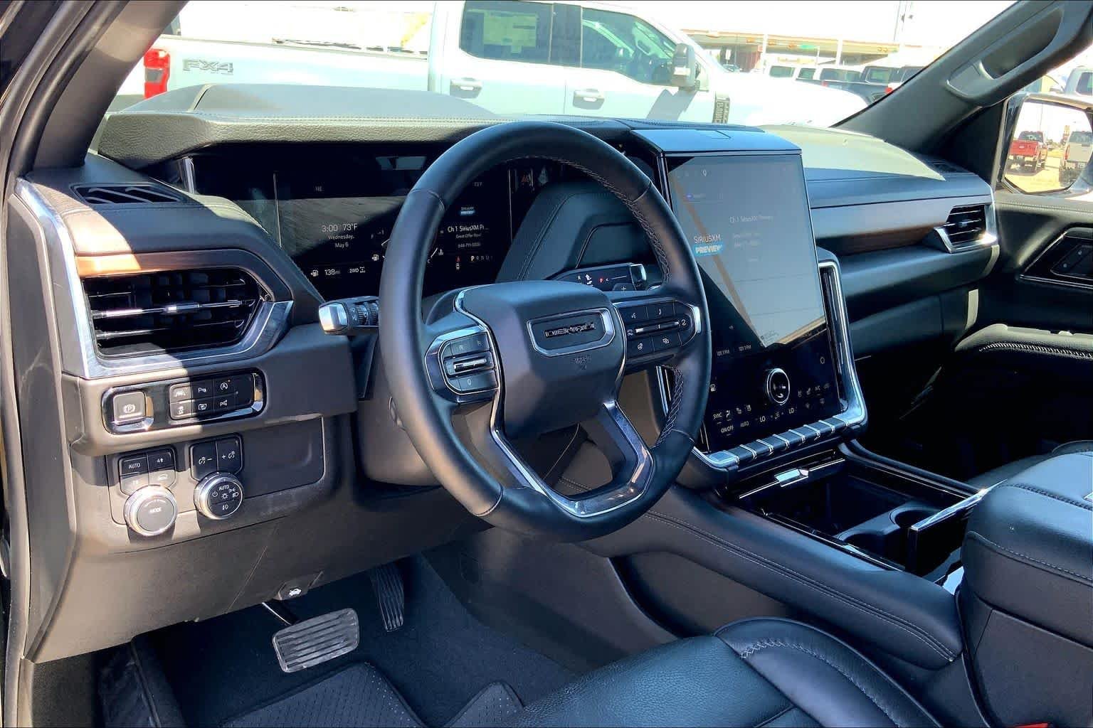 Used 2025 Onyx Black GMC Denali image 18