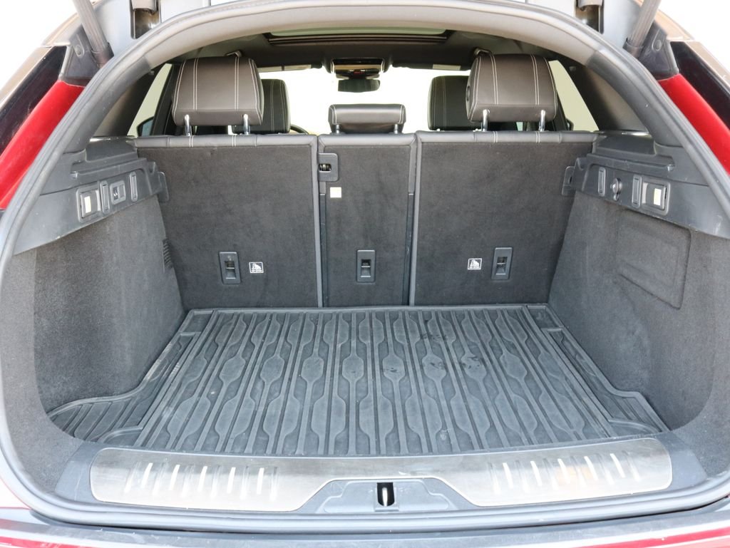 Used 2019 Red Land Rover HSE R-Dynamic image 35